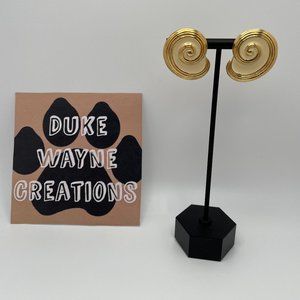 Vintage Avon Conch Earrings